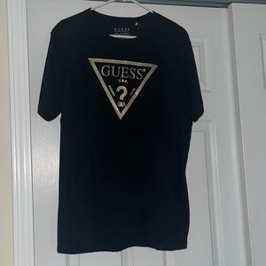 Men’s XL Guess Tshirt, never worn with tags.